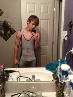 bon3rs:  wrestlers are hot 