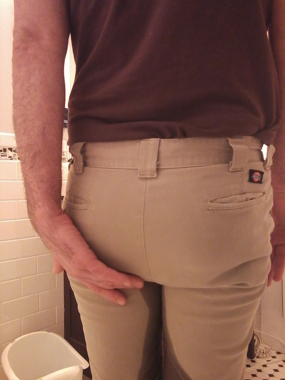 ipmypantz:NSFW I can’t stop pooping my pants!