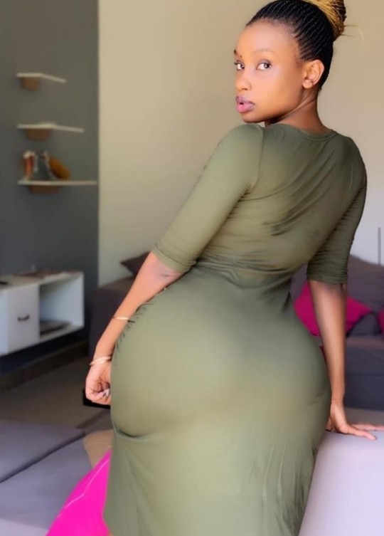 princejazziedad:DeliciouslySexy Curvy BootiDelicious AFRICAN Mami&rsquo;s. ❤️💛💚