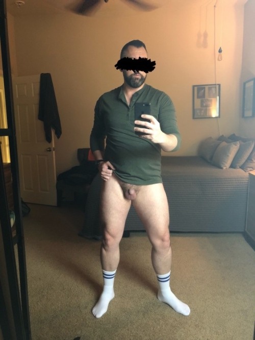 compactcockclub:I need more of this hunk in my life.  Those legs are amazing, and that cock is perfe