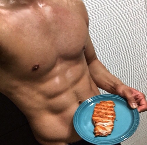 alrightmrpark:  OMG! He’s absolutely a HUNK! He got that sexy & hot muscle, chest and abs. I found him on IG and his username is @scooterrr101 . FYI he’s one of the guy that inspired me so i can have a great body like one of them and he’s on