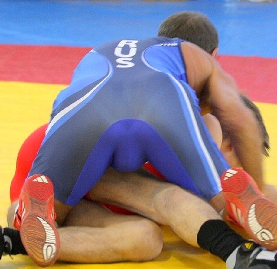jockbrad:  Swimmers, wrestlers, football players / singlets, jockstraps, speedos