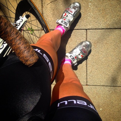 dfitzger: #neusins: De corto por fiiin!! #training @castellicycling #castelli #sidi @sidisport @sidi