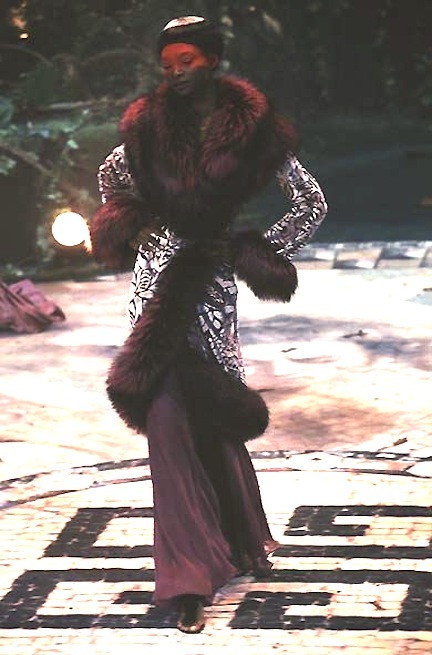 Long Live McQueen  Debra Shaw at Givenchy Haute Couture A/W 1998