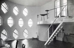 furtho:  Interior, Melnikov House, Moscow (via blog-fiesta)  