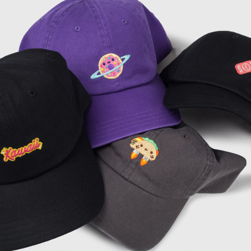 Brand new super cute dad hats, in collaboration with CRSHR! 4 different styles: sriracha friend , do