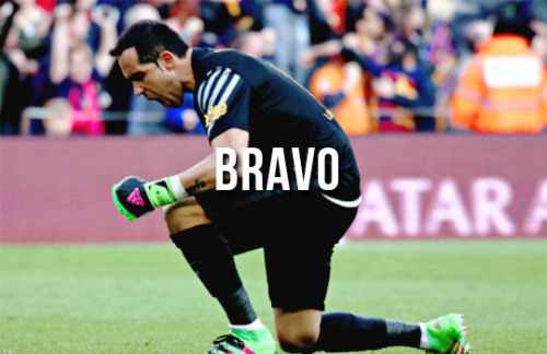 neymerjr: FC Barcelona has announced that Claudio Bravo is leaving to Manchester City after two seas