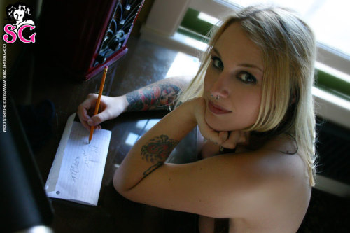 anothersuicidegiirl:  Rylee in the set….Missing adult photos