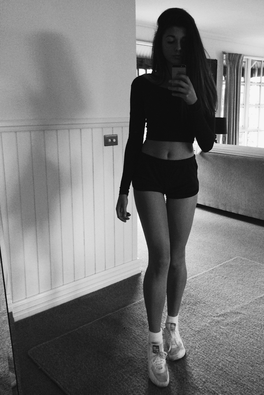 alalae:  harry-mark:  abbielengey:  AMERICAN Apparel is my new aesthetic Can they