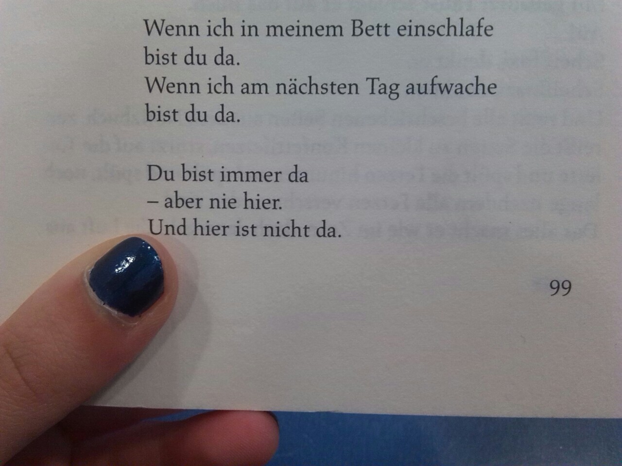 inhaftiert:  myblogisnotverychanel:  welches buch ist das ?  So lonely :)