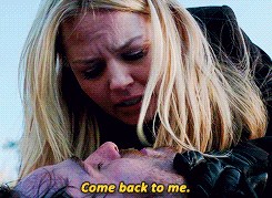 stydiaislove:  Hook and Emma - 5x20 “Kansas” 