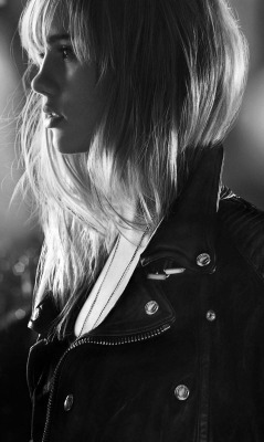 senyahearts:  Suki Waterhouse for Burberry Brit Rhythm, 2014  