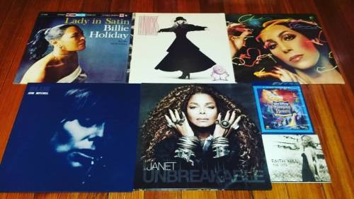 My haul from @newburycomics today. All vinyl was 25% off. Cher and Stevie were used, the others were