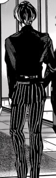 shakiramado:  look at how muscular he got over the 3 year timeskip…