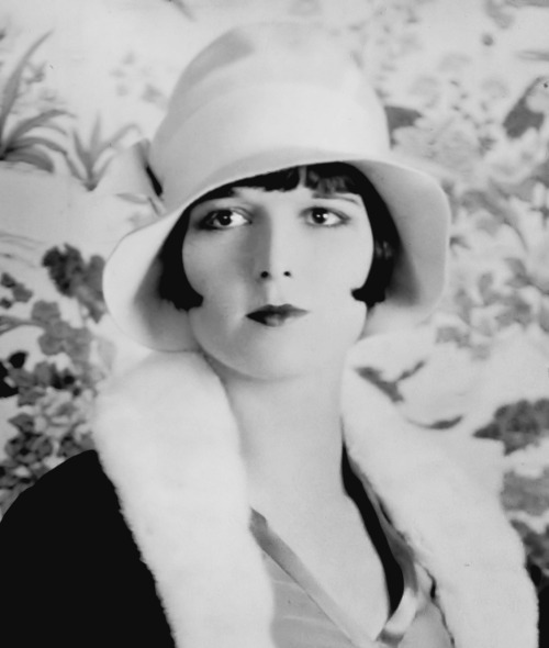 wordsandswords:  “If I ever bore you, it’ll be with a knife.”― Louise Brooks 