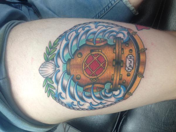 tattoosnyc:  My divers helmet tattoo from David Lile at the Human Canvas in Wichita