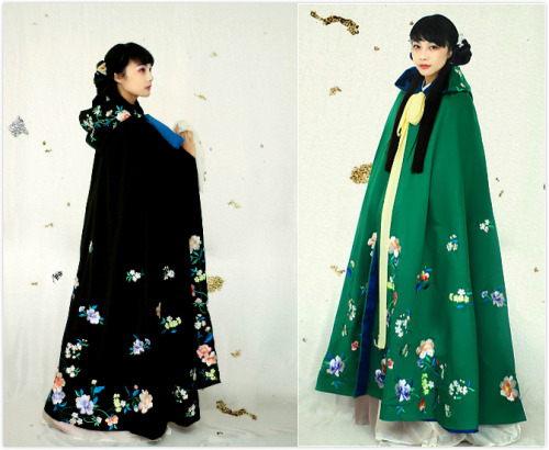 fuckyeahchinesefashion:Traditional Chinese clothes, hanfu. Type: Doupeng斗篷（embroidered cloaks). Made by 清辉阁