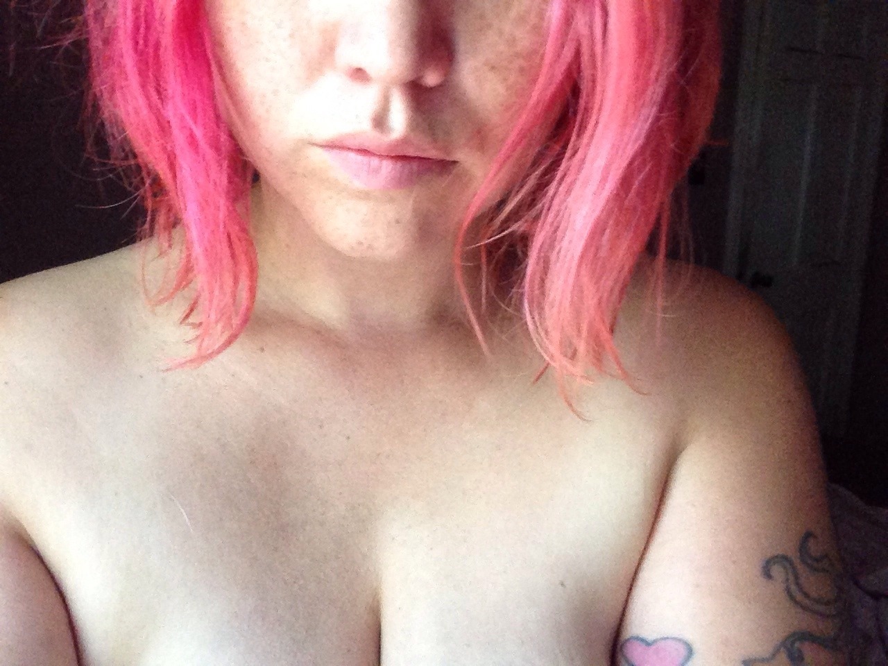 drunkvanity:  lady-neurotica:  Unmade  Your freckles tho