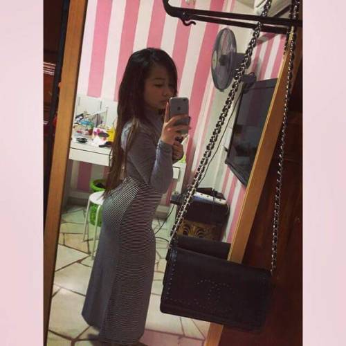 Putri, isapkan konek i abeh teros i nak try breast fuck you boleh? Body lentik mcm putri ni buat dog