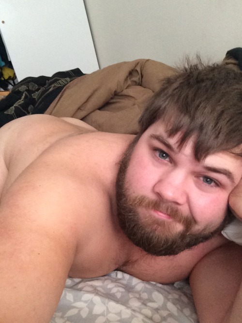 manlyandhairy: ravenclaw-prefect-anthony: Lazy rainy mornings.  Cute cub Ugh I miss him