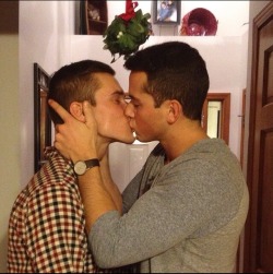 cuteegaycouples:  CUTE GAY COUPLES