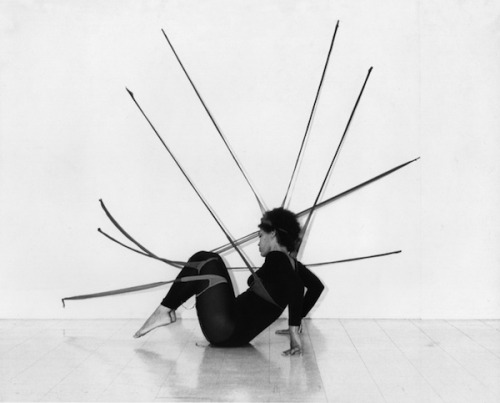dromik:Performance piece with “RSVP” sculpture by Senga Nengudi, 1978.