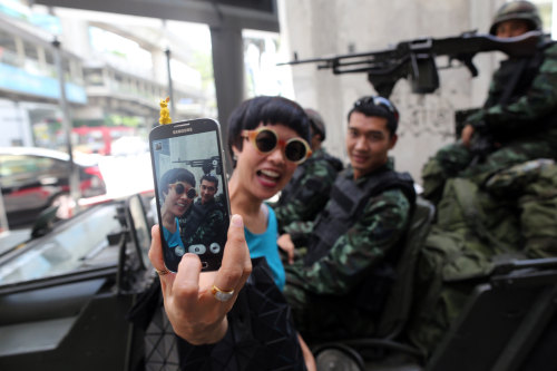 huffpostworld: Thought your Instagram-taking skills were intense? Martial law selfies are the new h