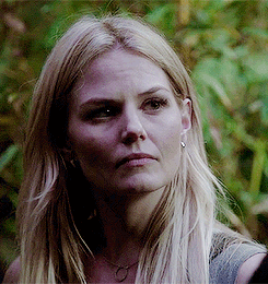 aneverlandkilemma:“Ariel put Snow above her chance with Eric, and Hook put Neal above his chan