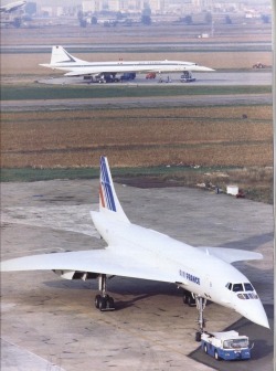 esteban747:  The first prototypes of the Concorde  were a few inches shorter than later versions