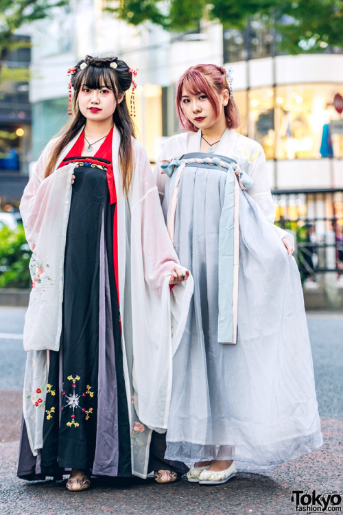 tokyo-fashion: Students Yo and Rei on the street in Harajuku wearing traditional Chinese Hanfu outfi