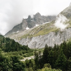 raphaeldupertuis:Photo hikes in rainy, moody