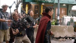 Geoff Haley and the @walterklassenfx @wk_fx #slingshot on the set of #infinitywar using it for handheld camera work