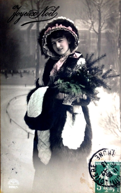 Festive themed postcard mailed 1913