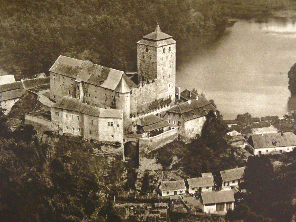 walpurgishalle:  Old castles of Bohemia and Moravia 