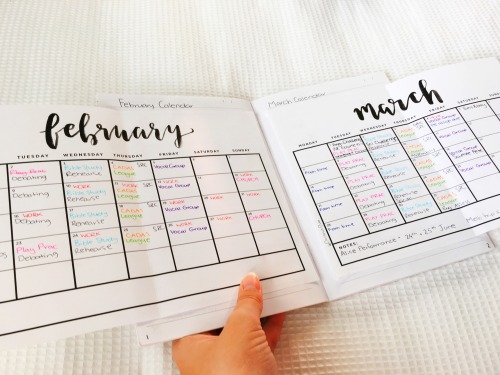 schooliscoolok:  Ya gotta stay on top of your stuff with a calendar like this.✨ [Printable by @thear