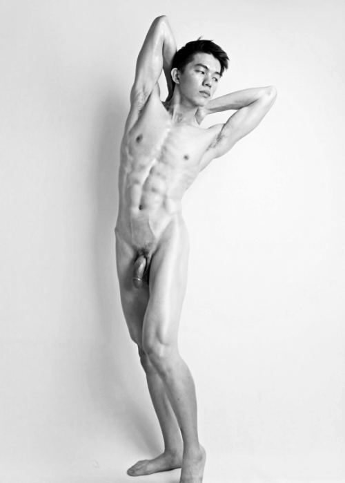 johnsquirt:  Cute budy!