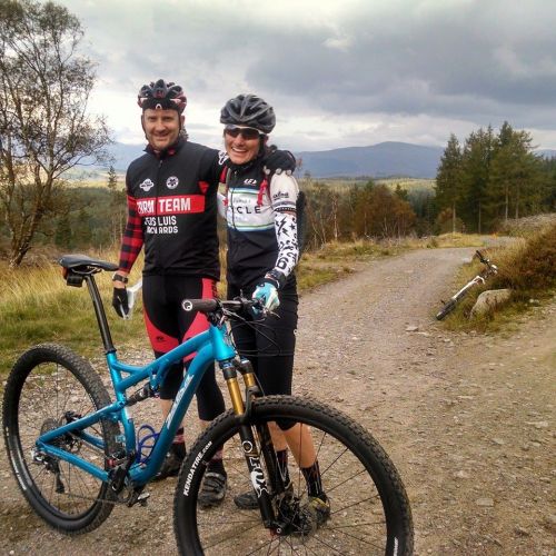 velocityusa: Danielle Musto and her new Blunt SS’s made it over to Scotland for the 24 Hour Solo Wor