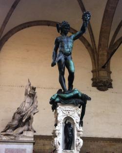 cherryblossomboner:  #loggiadeilanzi #florence #firenze #art #statue #italia #perseus #medusa #classicalart 
