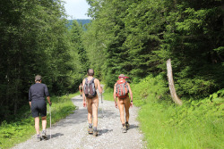 love-2-bnaked:  Hike Nakedâ€”â€“