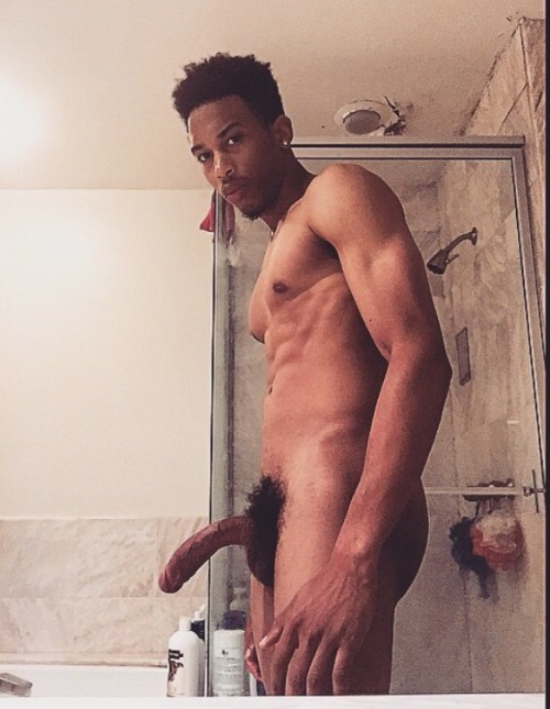 thebipage:  I be finding nudes in my phone and dnt even be knowing who they from