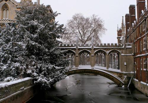 ghostlywriterr: Bridge of Sighs in Cambridge. England