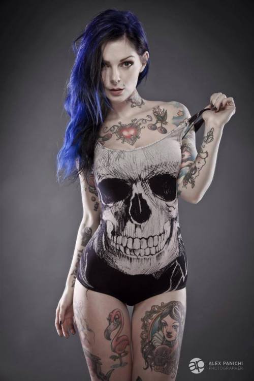 XXX ohmygodbeautifulbitches:  Riae  photo