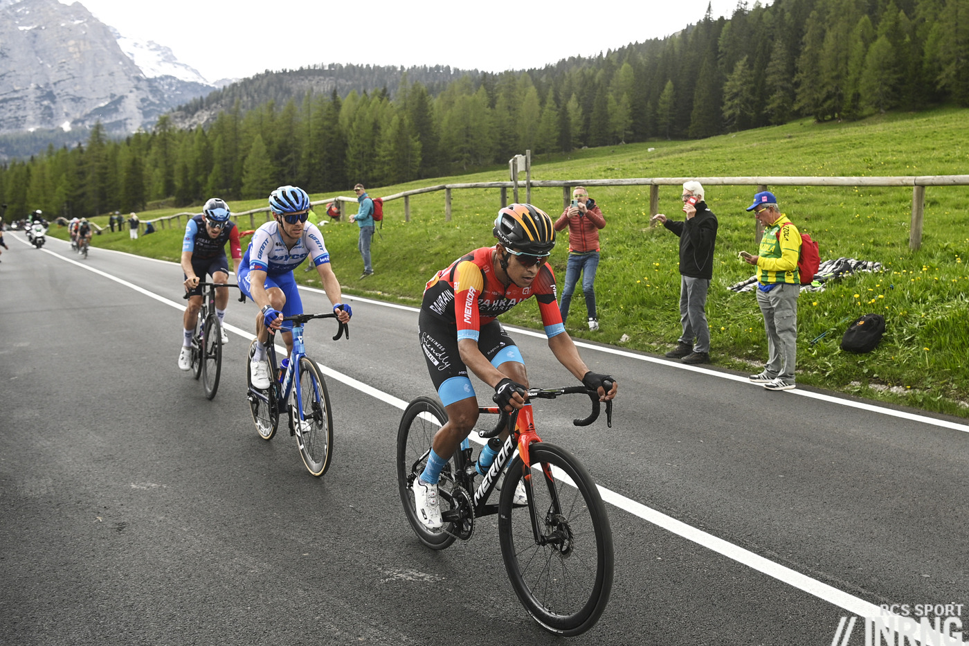 How the Pro Teams Prepare for the Giro