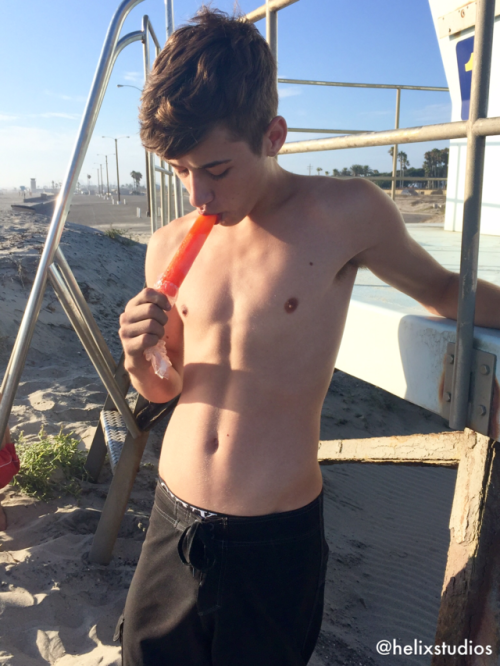 nobodylovessadboys:  Joey Mills is so fucking hot 💕
