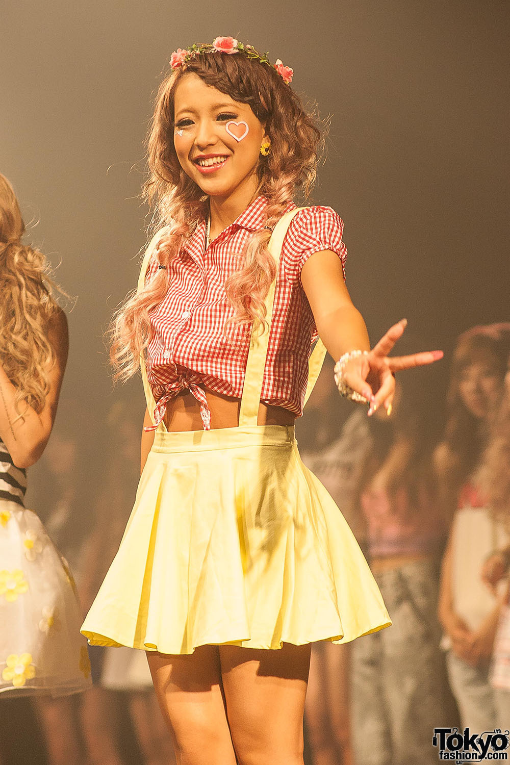 tokyo-fashion:  Just posted 200+ exclusive pics from Campus Summit 2013 - gyaru fashion