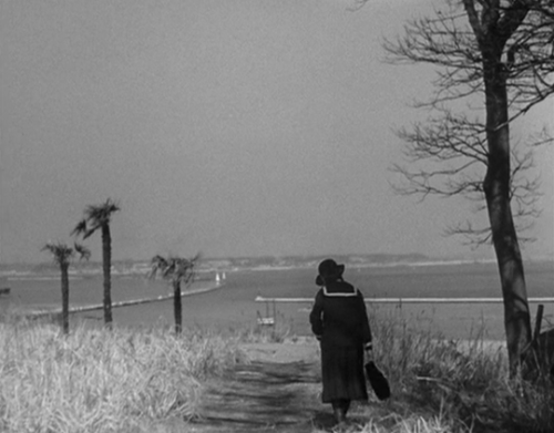 Japanese Girls at the Harbor (Hiroshi Shimizu, 1933)