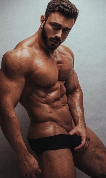 daddiesbearsandmuscles:  Stepan Pereverzev