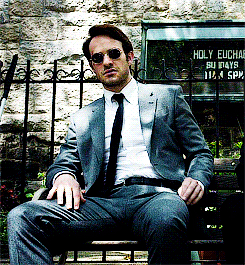 rhosetyler:how to be awkward and uncomfortable but still stylish as hell, a study by Matt Murdock