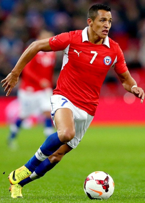 menonpublic: #AlexisSanchez #soccerbulge #paqueton #footballbulge #bulto