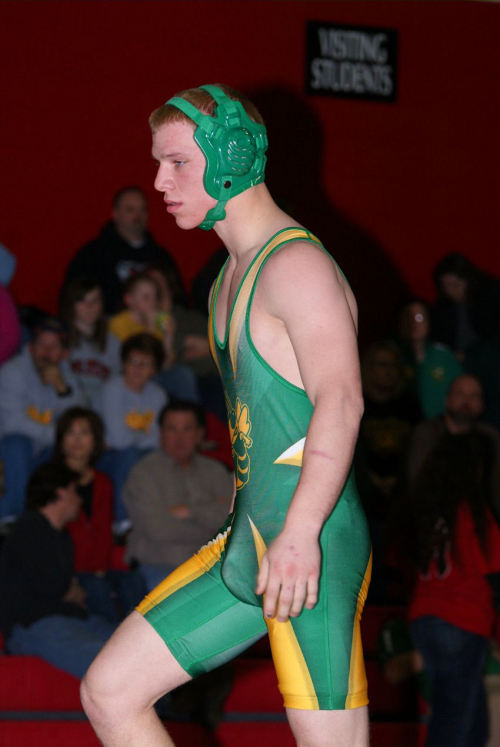 joxxtrap:  Wrestlers… yum!